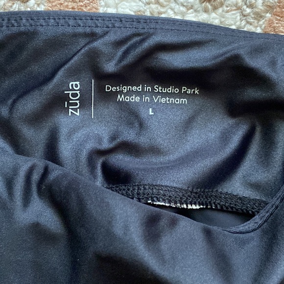 American Eagle and Zuda leggings. Daughter wore once! - Picture 3 of 7